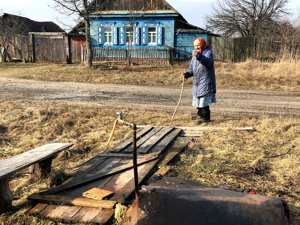 94-летнюю труженицу тыла и других жителей улицы в новозыбковском селе оставили без воды