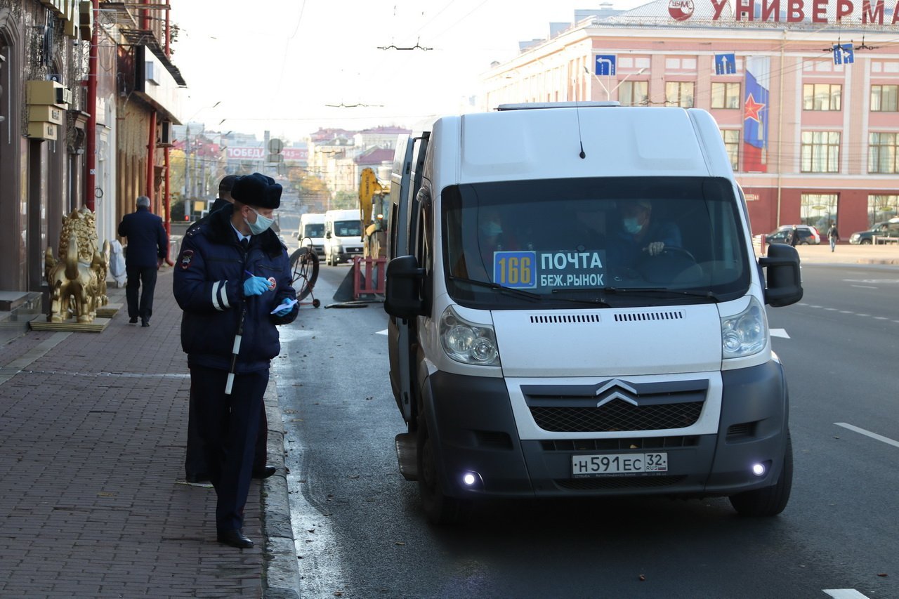 В Брянской области ужесточают масочный контроль на транспорте
