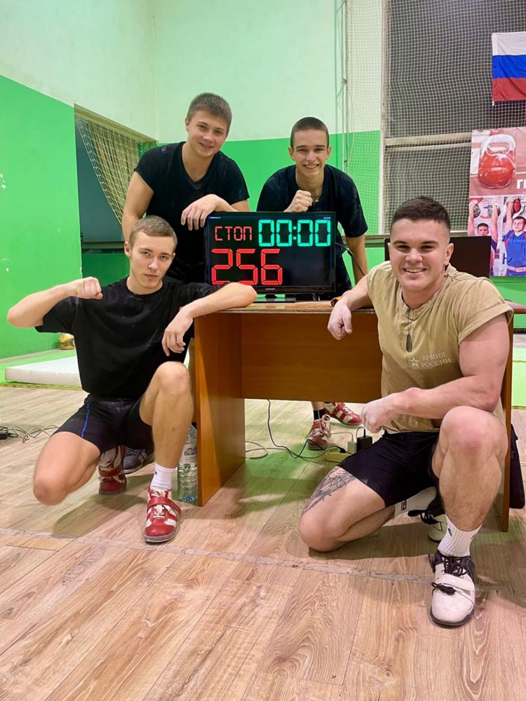 Кубок Москвы по гиревому спорту стал успешным для спортсменов из Новозыбкова