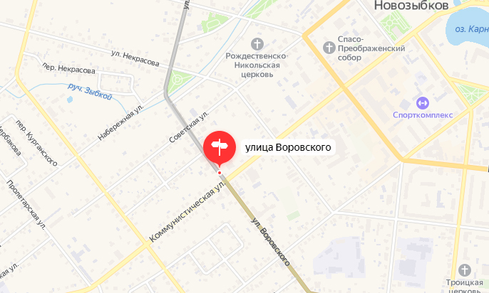 Колонку, которая не переставая течет на перекрестке в Новозыбкове, пообещали отключить