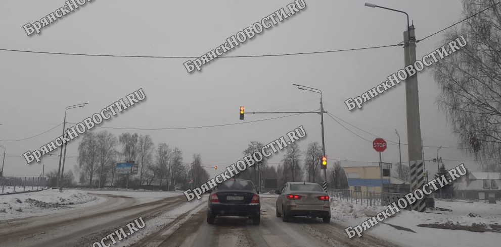 Перекресток у Мамая на брянской трассе обезопасили светофорами