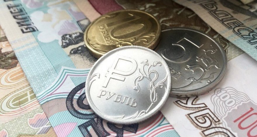 Курс будет колебаться: экономист оценил ситуацию на валютном рынке
