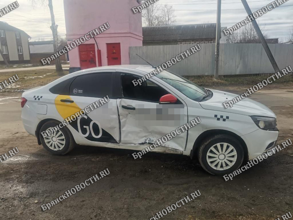 Спешащий таксист устроил ДТП в Новозыбкове