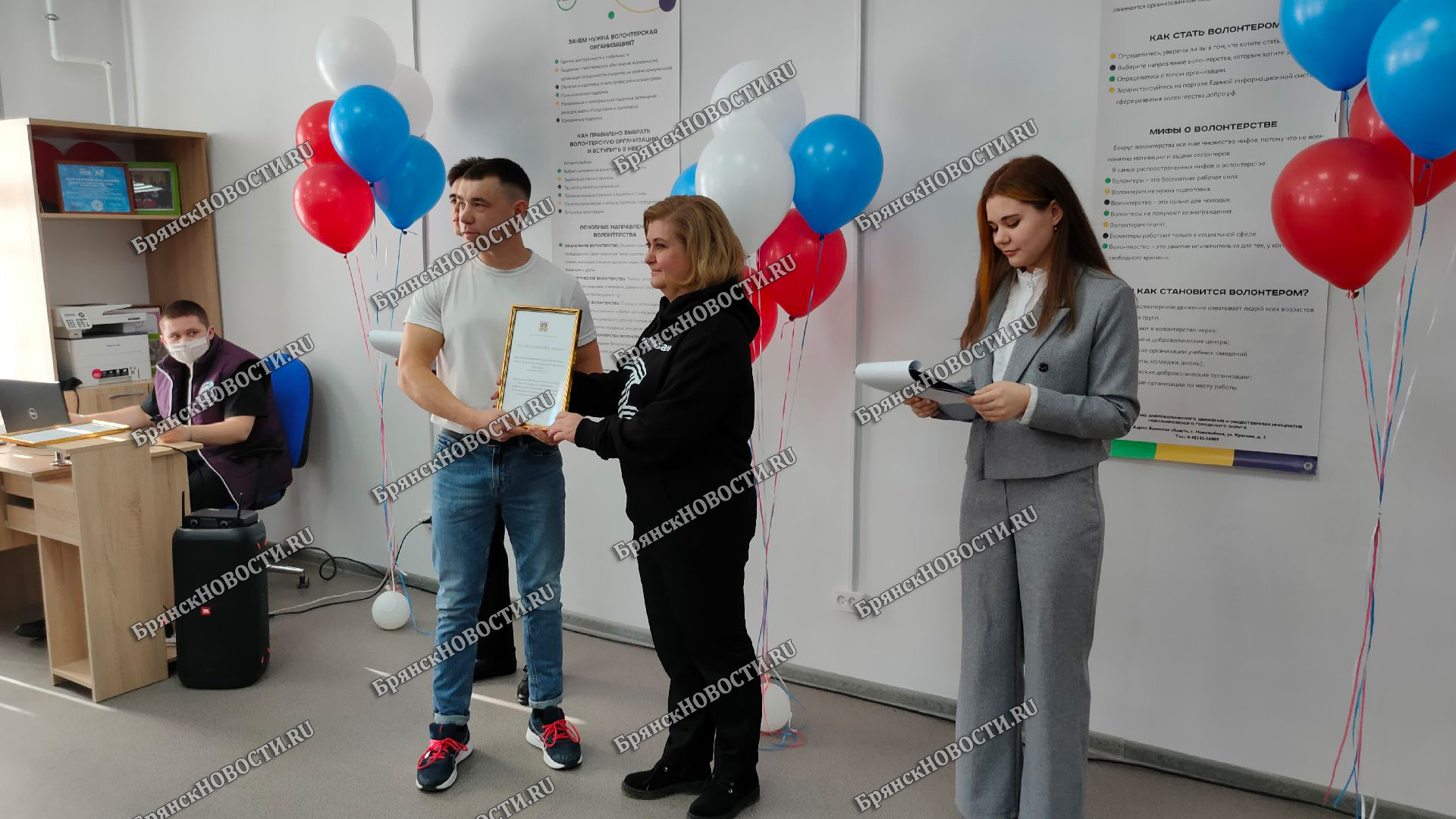 У волонтеров Новозыбкова – новоселье. В городе открыли Центр развития добровольчества