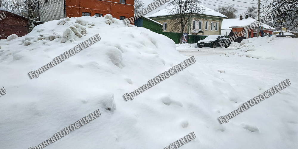 В России разрешили наказывать чиновников за плохую уборку снега на улицах
