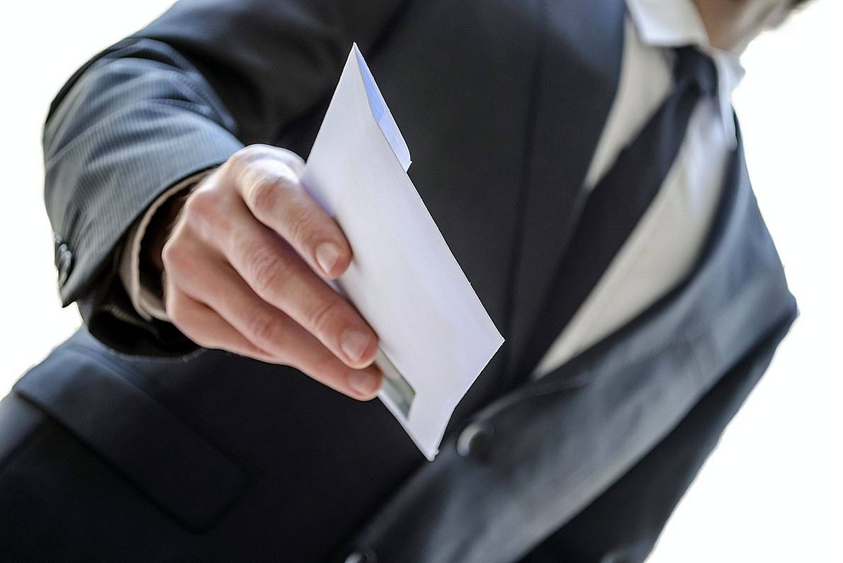 Более трети в брянском регионе согласны на зарплату «в конверте»