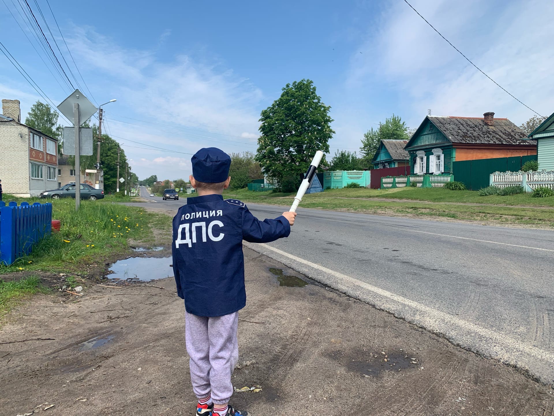 Бригада юных патрульных вышла на улицу села в Новозыбковском районе