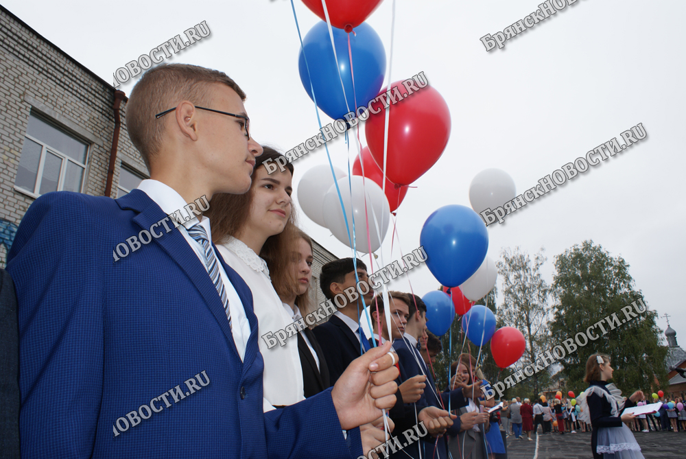 Дата торжественного вручения аттестатов в школах Новозыбкова пока не утверждена