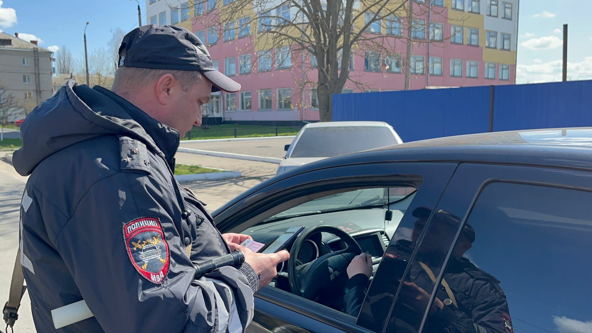 На юго-западе Брянской области усилены патрули на дорогах