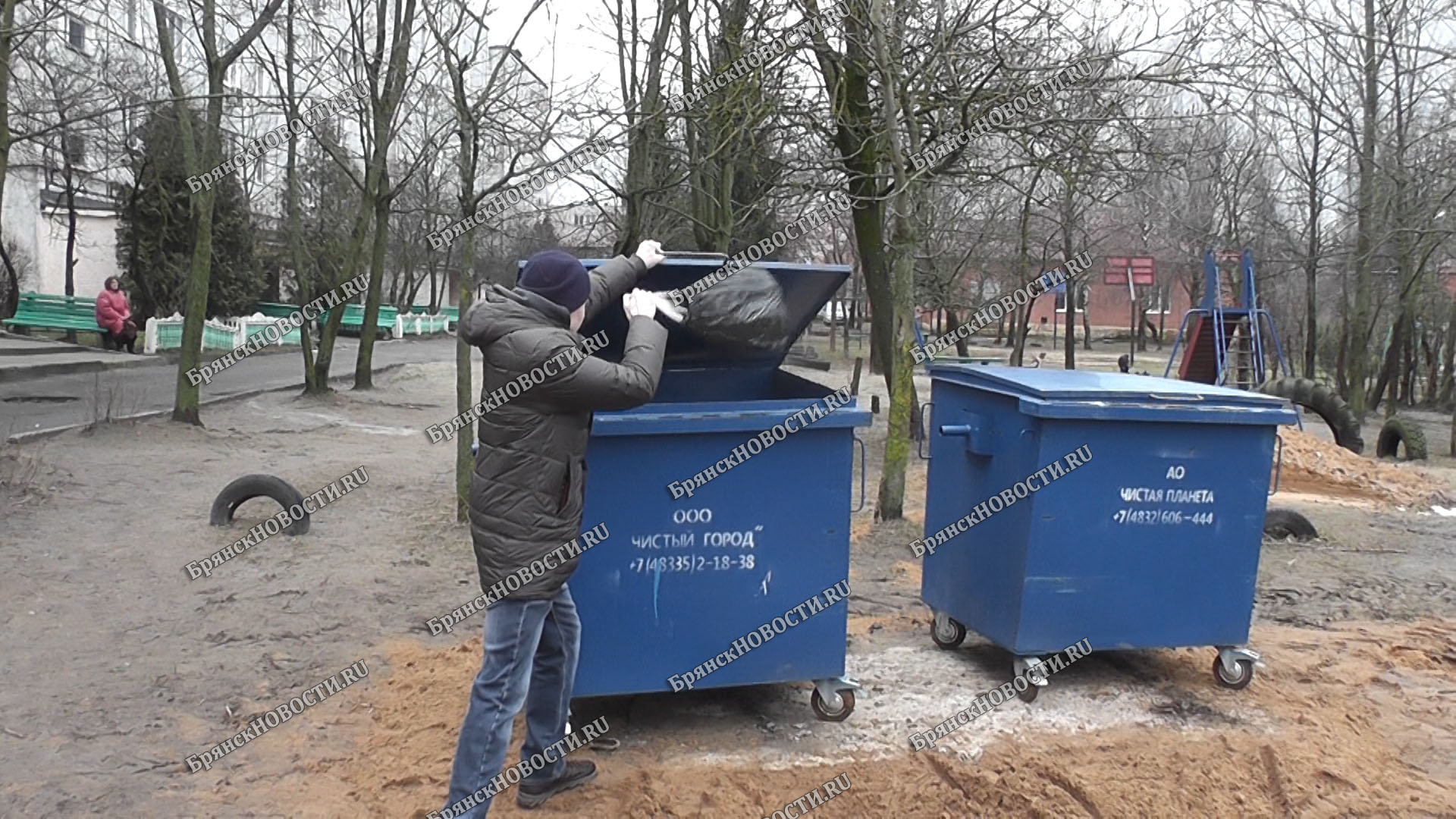 В мусорном баке в Новозыбкове заметили человека