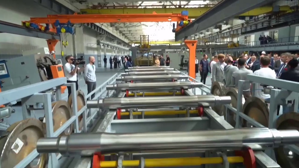 В Новозыбкове новый завод НТР запустил производство осей для грузовых вагонов