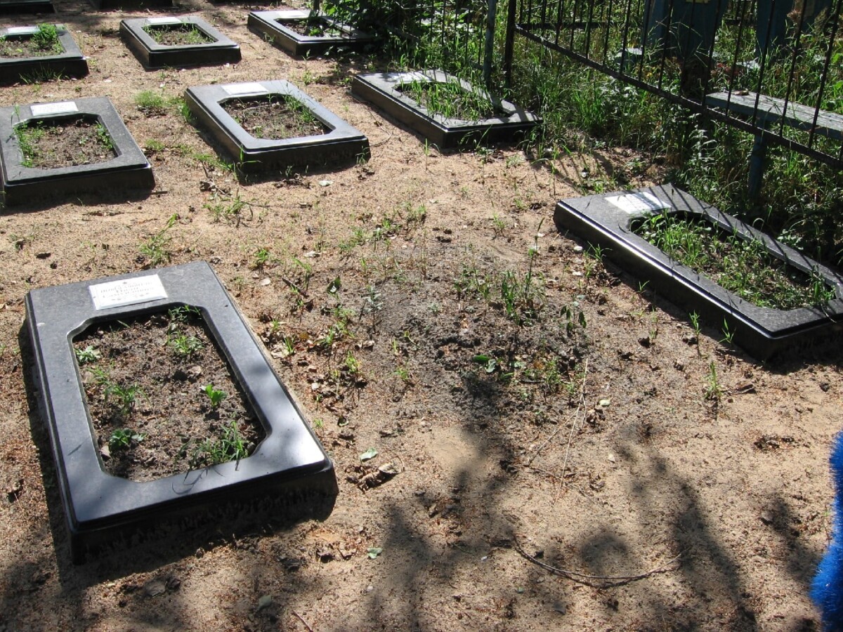 На многострадальном воинском захоронении в Новозыбкове исчезло надгробие