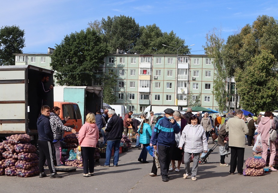 Жителям Брянской области на питание отвели 5359 рублей в месяц