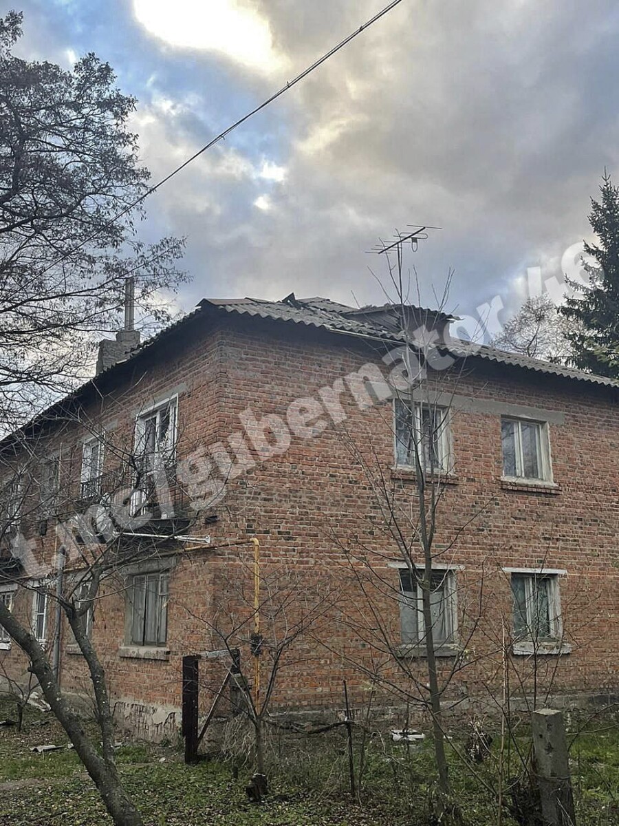 В Курской области с дрона сбросили взрывное устройство на жилой дом