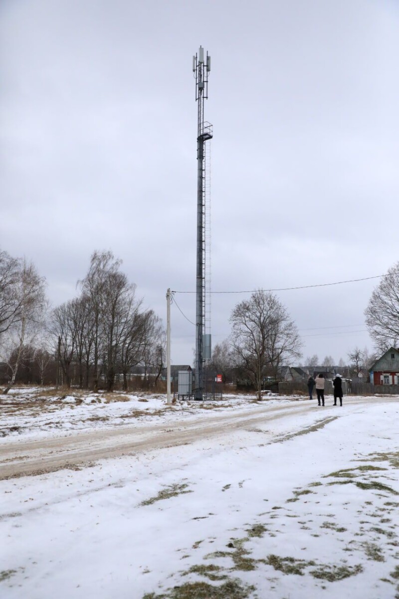 В 25 селах Брянской области в 2023 году установят базовые интернет-станции