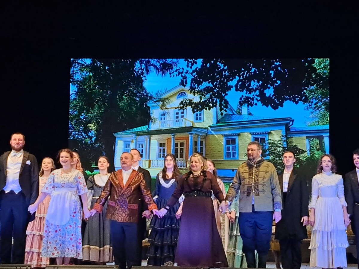 Жители Новозыбкова побывали на грандиозной свадьбе