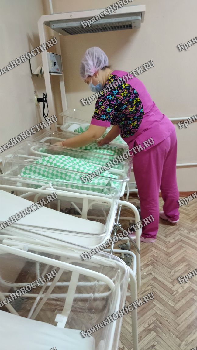 В Новозыбковском округе первой в 2023 году родилась девочка