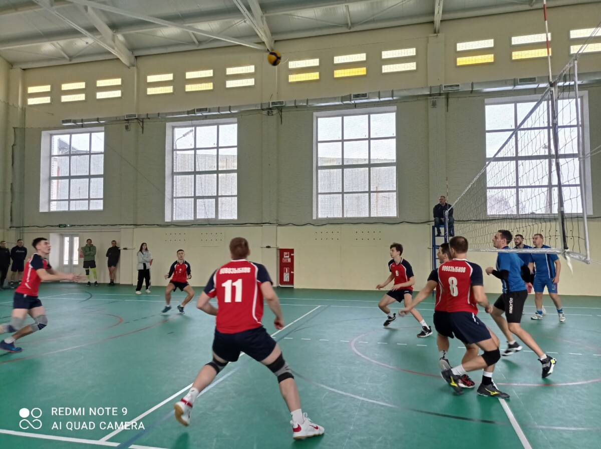 Первые фото с открытого турнира по волейболу в Новозыбкове