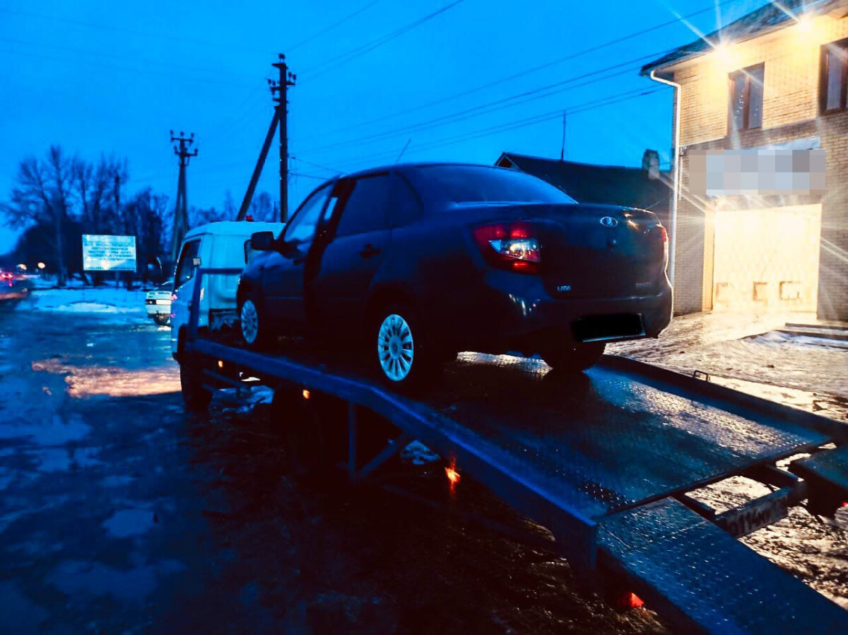 Ранним утром в Новозыбкове отстранили от управления автомобилем пьяного водителя