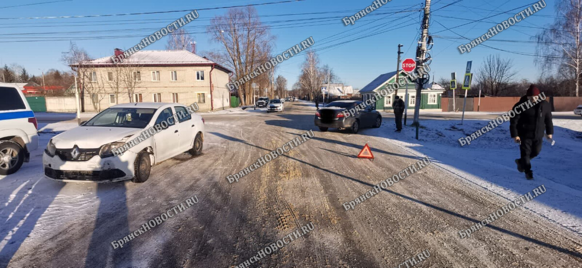 Дтп новозыбков мотоциклист. Новозыбков су происшествия. Коммунистическая 50 новозыбков. Новозыбков су происшествия. Происшествия новозыбков.