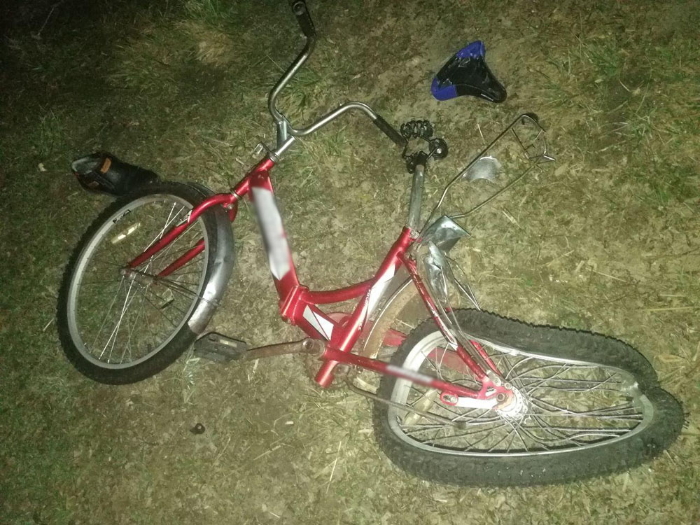 В Севском районе Брянской области велосипедист погиб под колесами иномарки