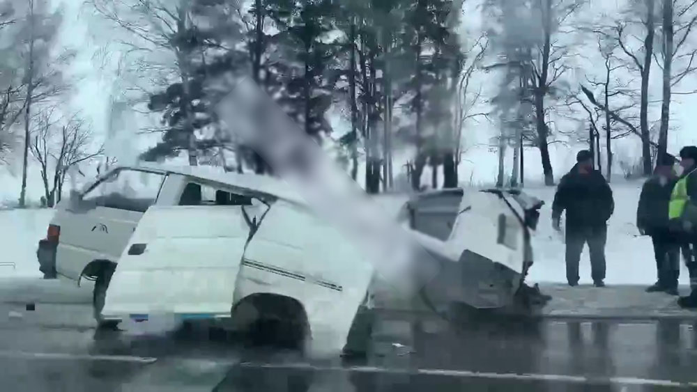 В аварии с микроавтобусом и внедорожником на трассе в Брянской области пострадавших нет