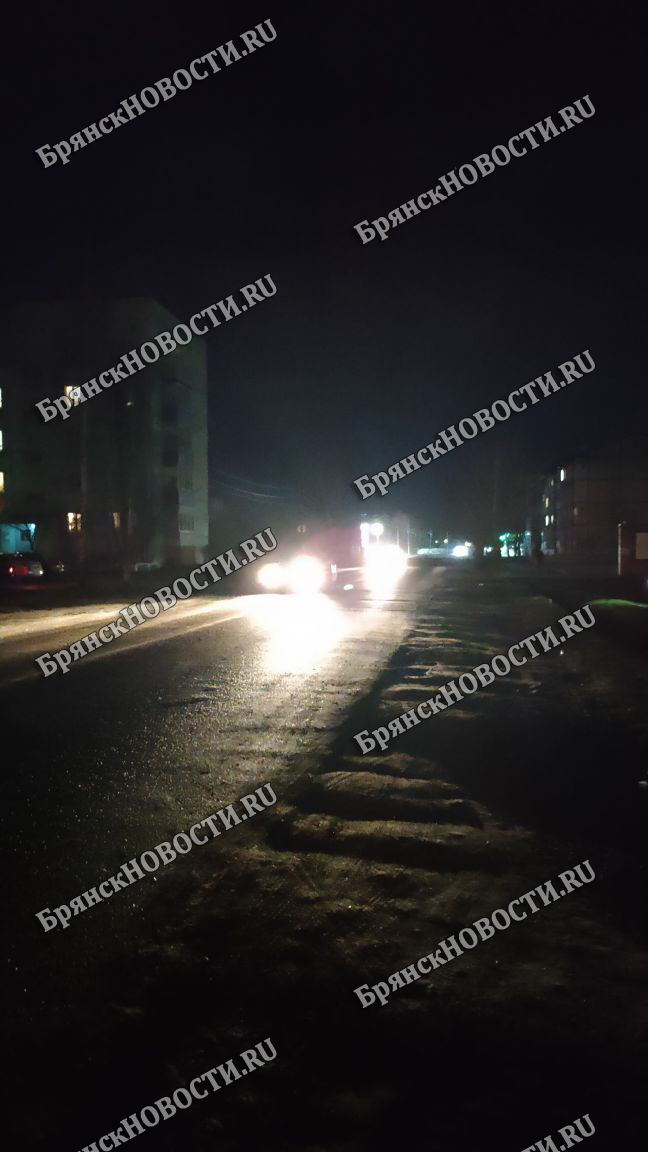 Без освещения улицы Советская, Первомайская, Рошаля и другие в Новозыбкове