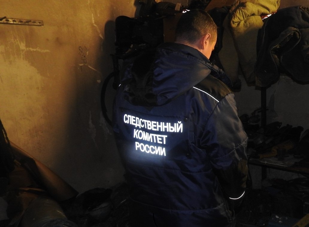 После пожара в Новозыбкове следователи устанавливают обстоятельства гибели двух мужчин