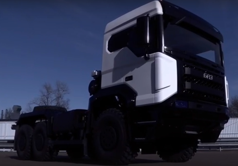В России презентовали собранный в Брянске новый грузовик