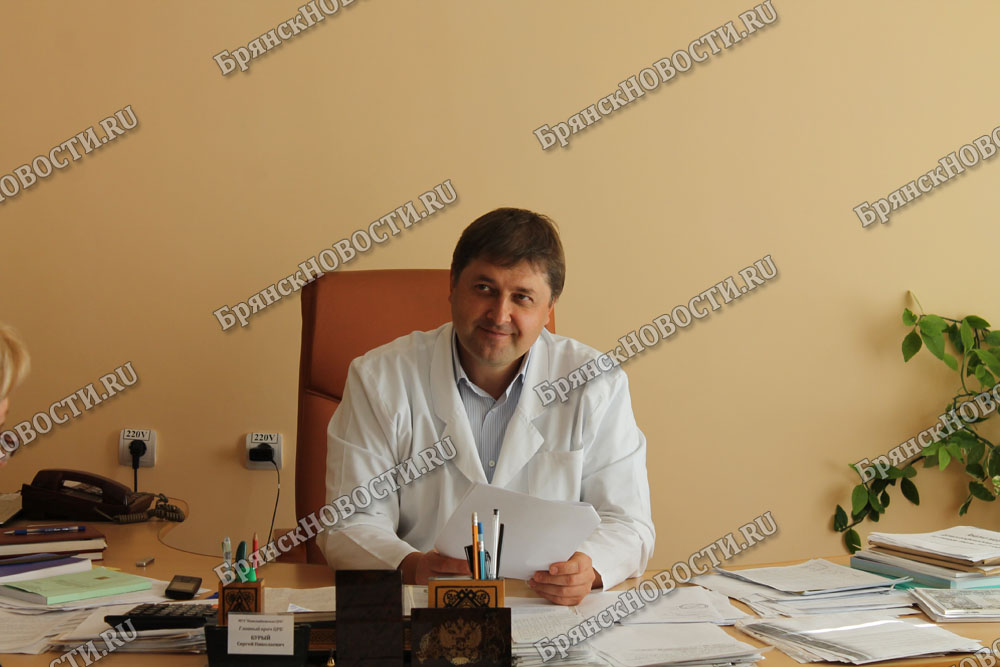 В приемной главного врача ЦРБ Новозыбкова сменился номер телефона