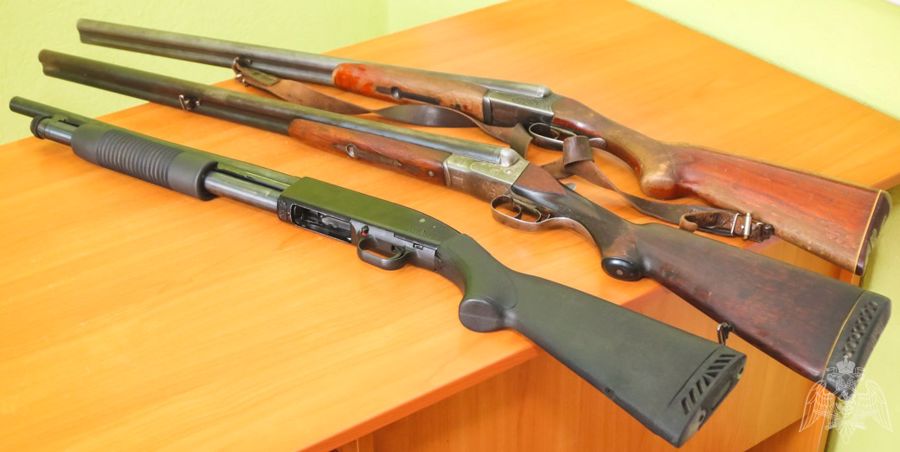 В Брянской области владельцы оружия провели обмен на деньги