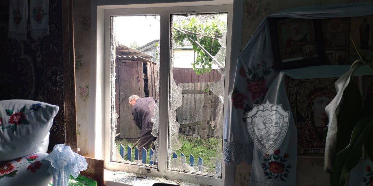 Пять домов, школу и ДК разрушили украинские снаряды в мирном селе Климовского района