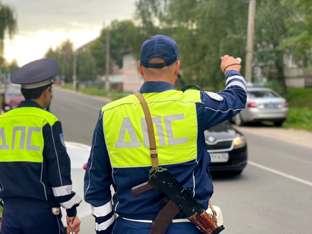 Сотрудники госавтоинспекции Новозыбкова пресекли сотни нарушений правил перевозки детей в автомобиле