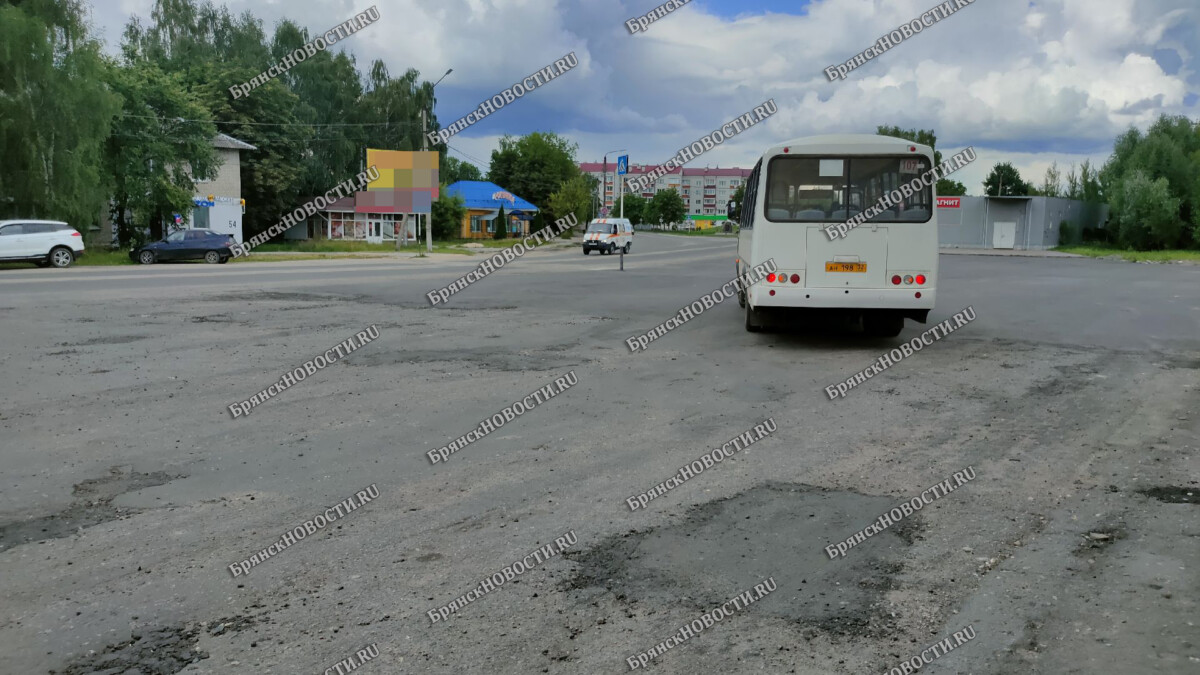 Автобус не вышел на маршрут из-за поломки в Новозыбкове • Новозыбков.SU