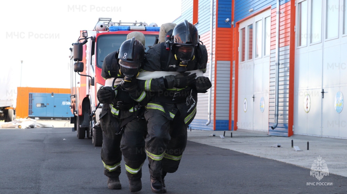 Пожарный кроссфит проверил пожарных Брянской области на силу духа и выносливость