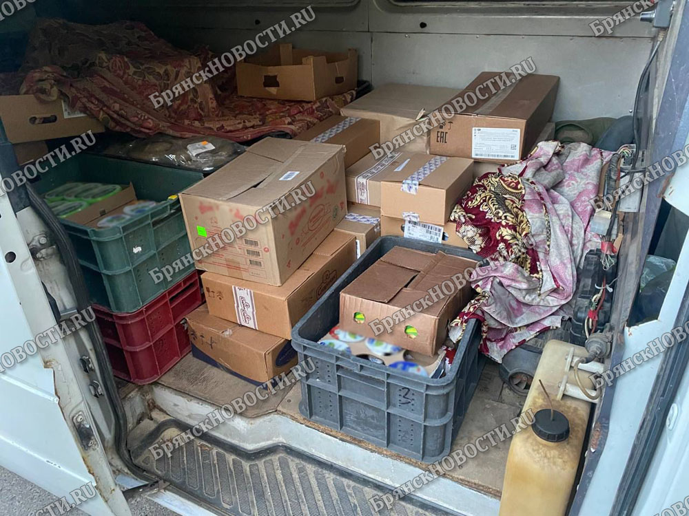 Фургон с продуктами без документов задержали в Новозыбкове
