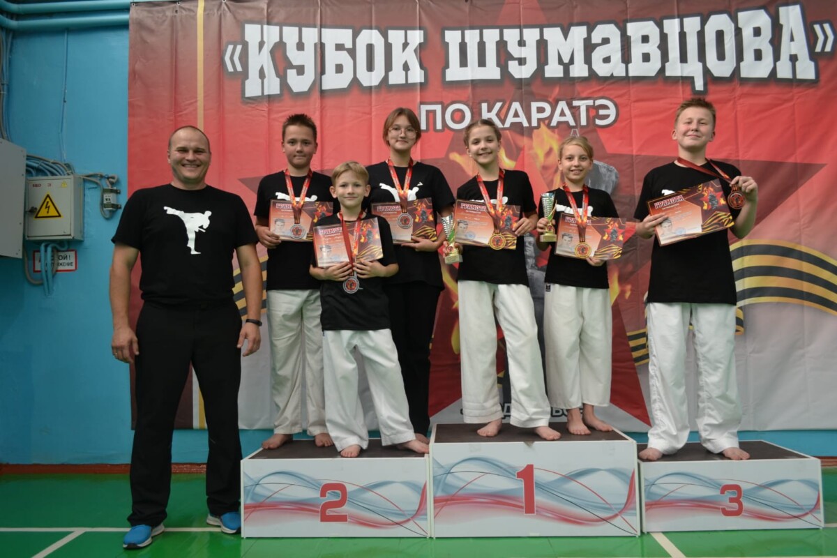 Каратисты из Новозыбкова завоевали пять медалей