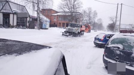 Власти Новозыбкова к обеду сообщили о работе по очистке дорог от снега