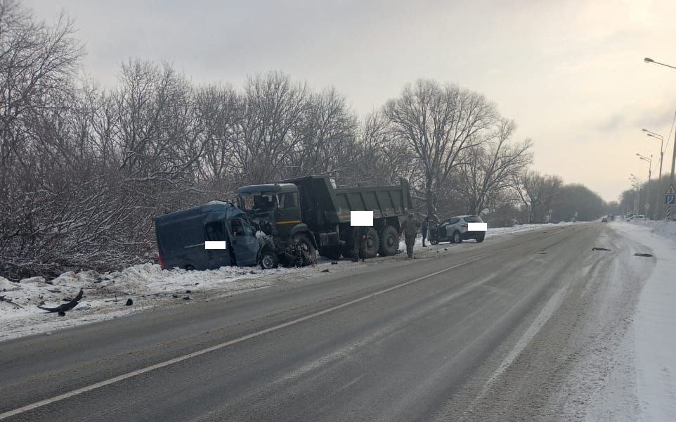 В Карачевском районе Брянской области погибли три человека в аварии