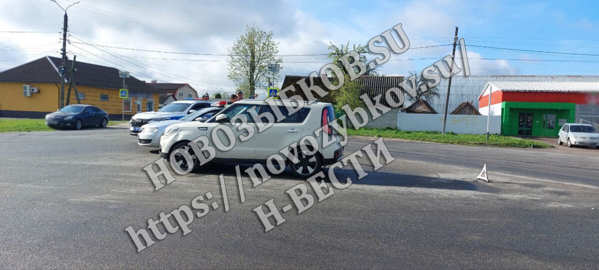 Сегодня утром два пешехода попали под автомобиль в Новозыбкове
