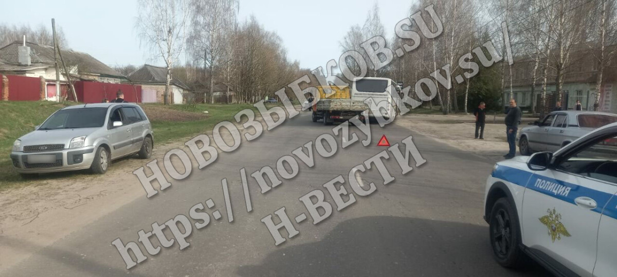 В Новозыбкове Брянской области автобус попал в аварию