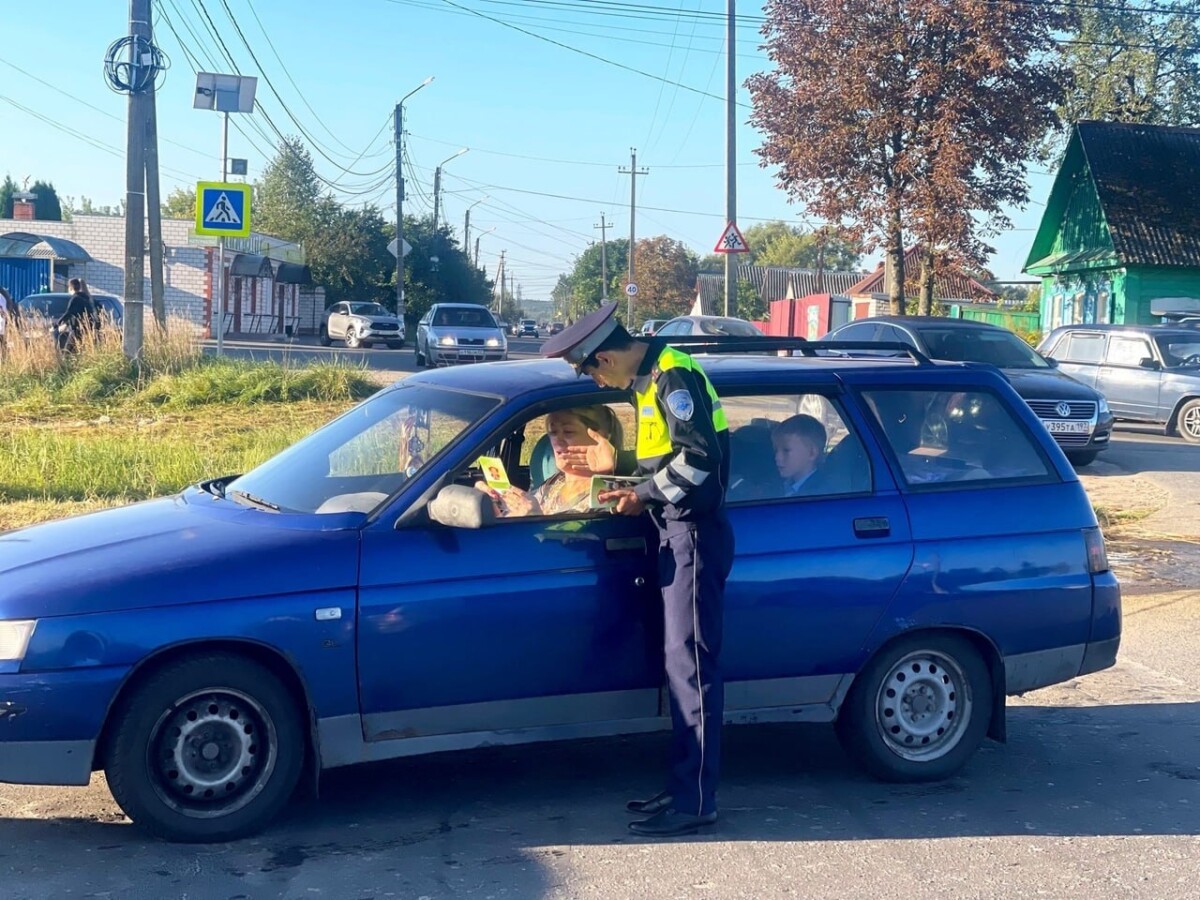 Госавтоинспекция Новозыбкова сегодня проводит сплошные проверки у школ