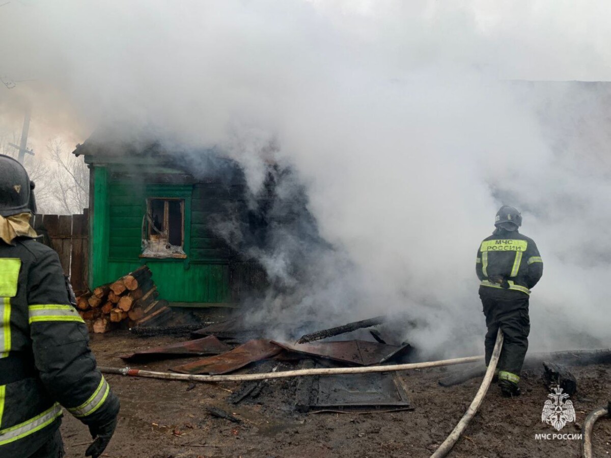 В Новозыбковском округе сгорел жилой дом