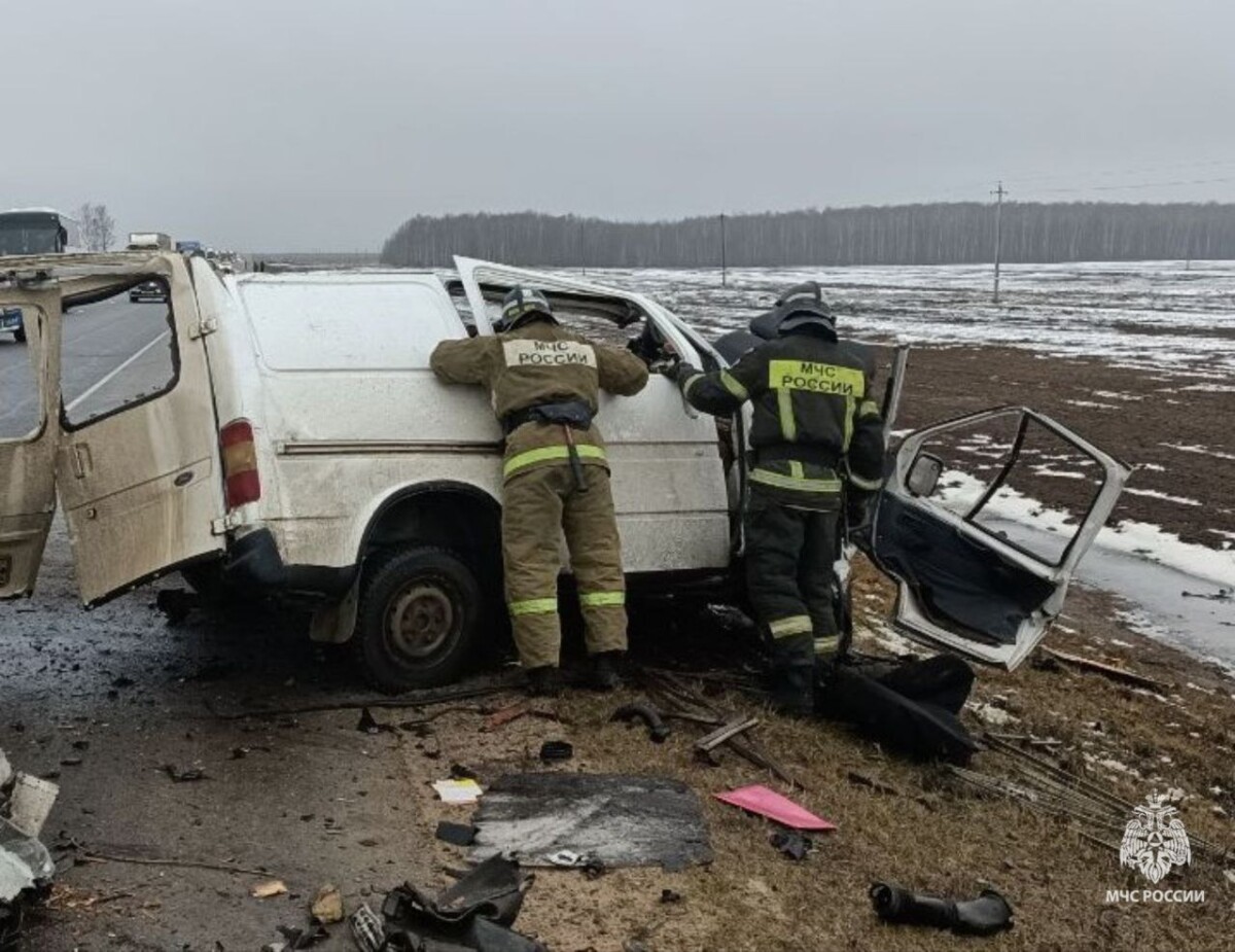 Один погиб, трое травмированы в ДТП на трассе «Брянск-Новозыбков-граница с Республикой Беларусь»