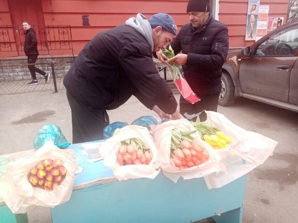 Тюльпанчик в Новозыбкове подорожал за год в полтора раза!