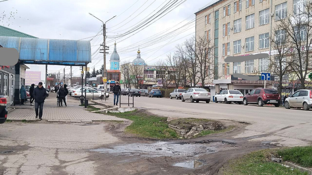 В Новозыбкове задержан укравший кроссовки из пункта выдачи заказов