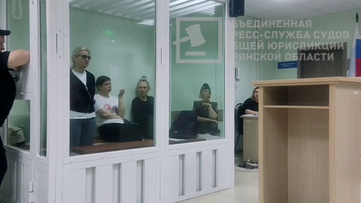 Обвиняемые в коррупции замы губернатора Брянской области выступили с последним словом