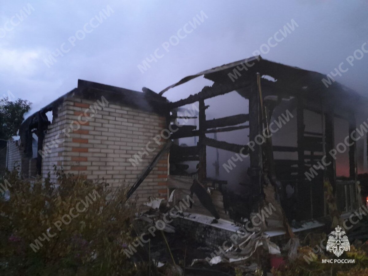 Мальчик погиб при пожаре жилом доме в Почепском районе