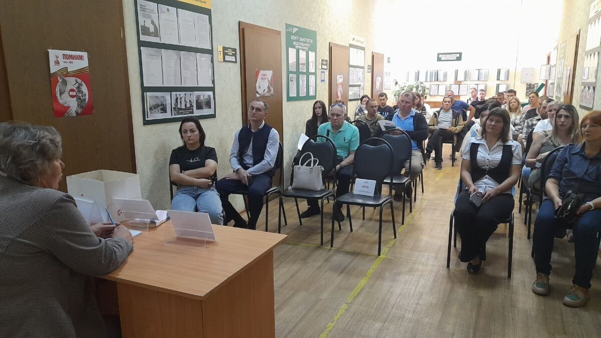 Широкий перечень вакансий представили для безработных в Новозыбкове