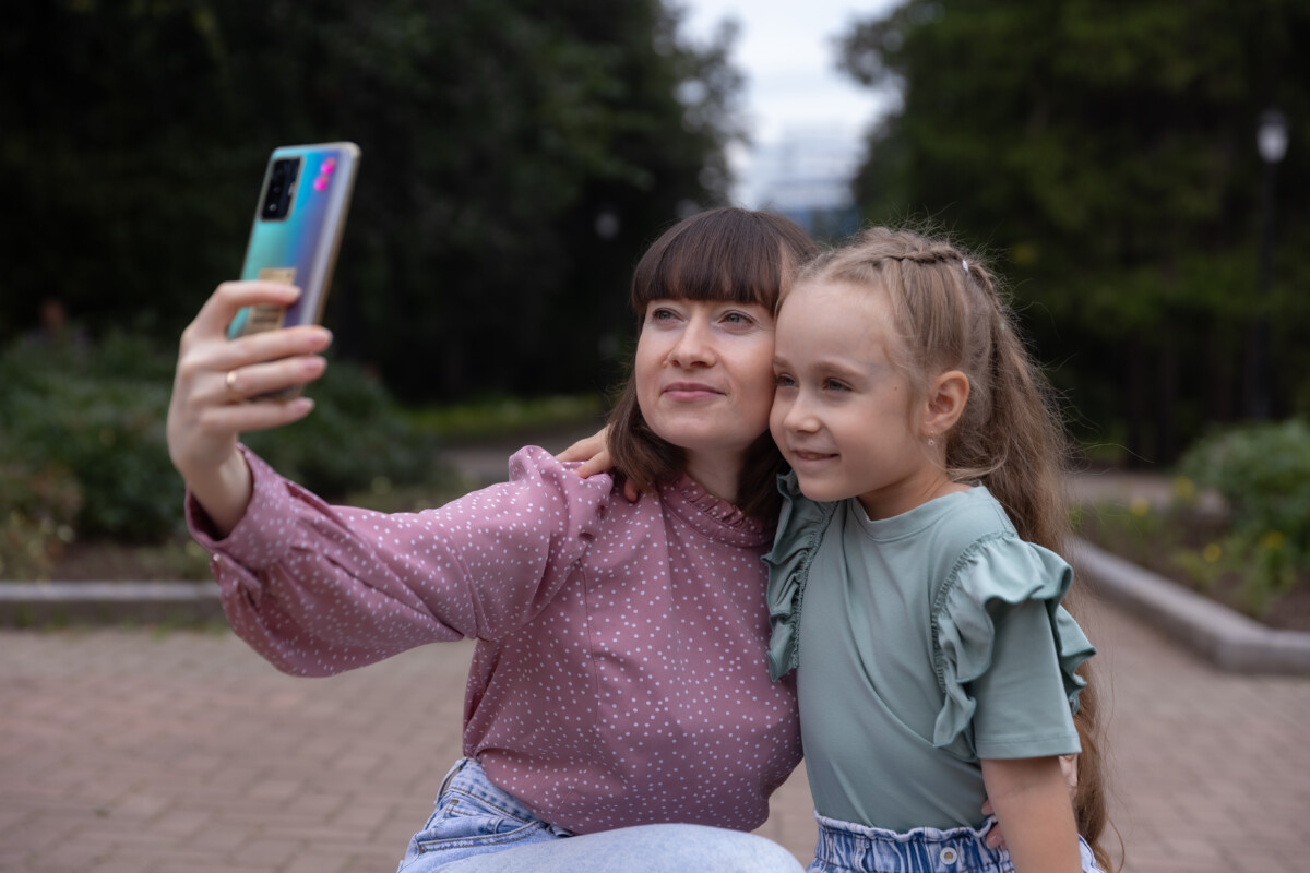 МегаФон стирает границы: в МегаСемью можно добавить близких со всей страны